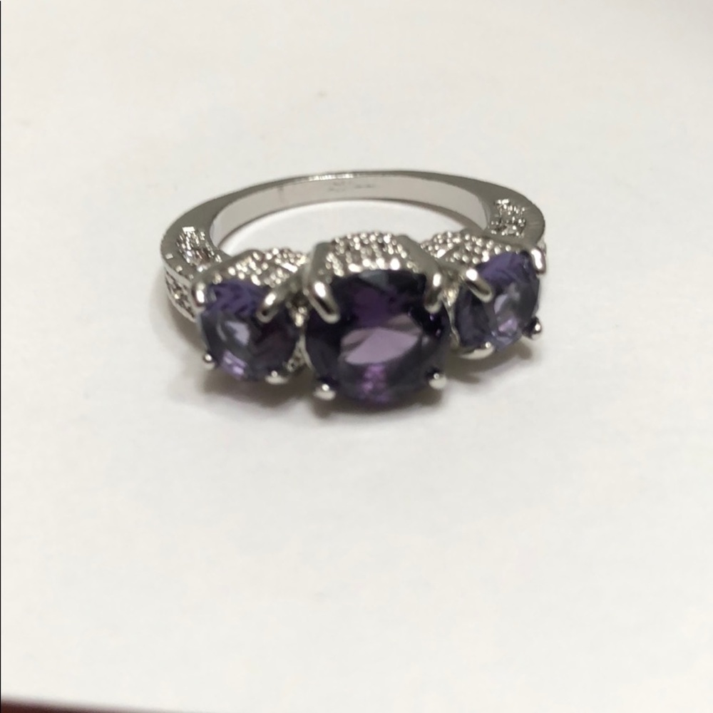 Size 8 amethyst ring